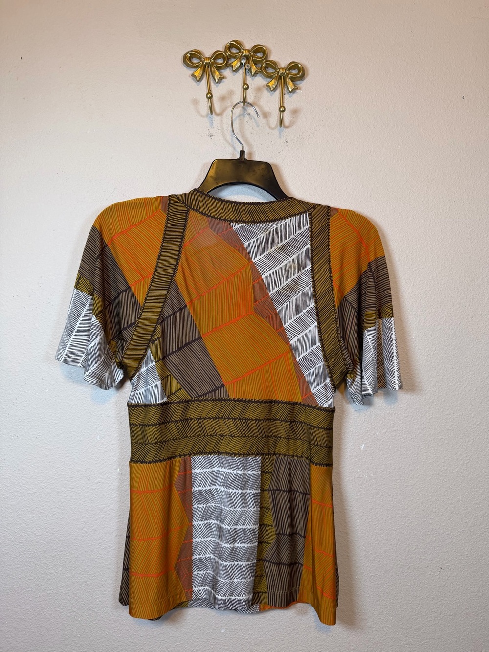 BCBGMaxAzria Mustard, Brown & White V-Neck Faux Wrap-Style Top. Size M - Picture 4 of 4